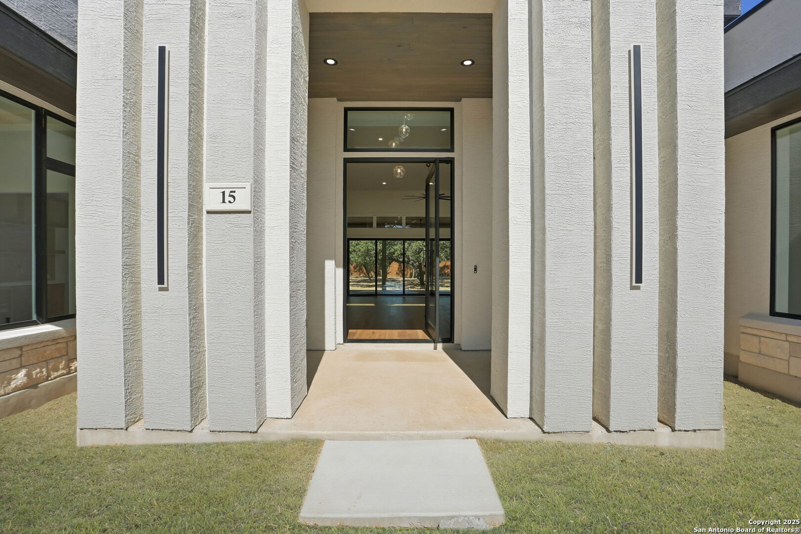 15 Wellesley Loop Shavano Park, TX 78231 - Photo 2 of 48 a view of entryway door