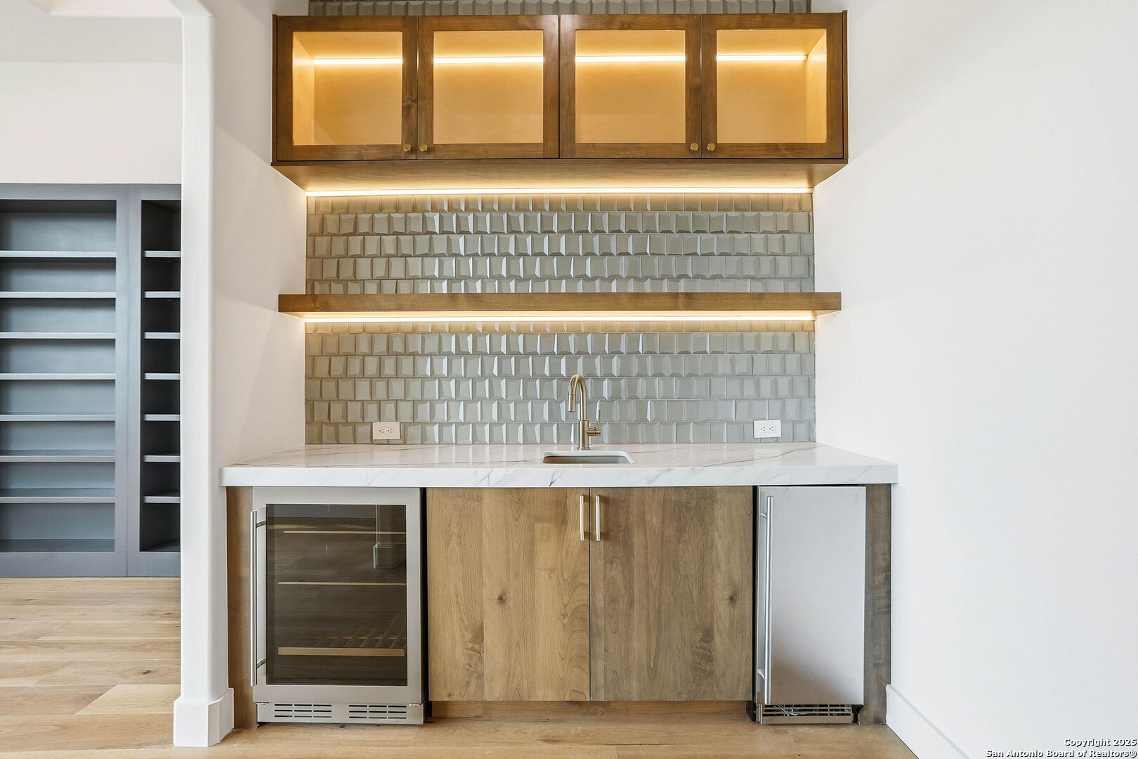 15 Wellesley Loop Shavano Park, TX 78231 - Photo 46 of 48 a view of washer and dryer