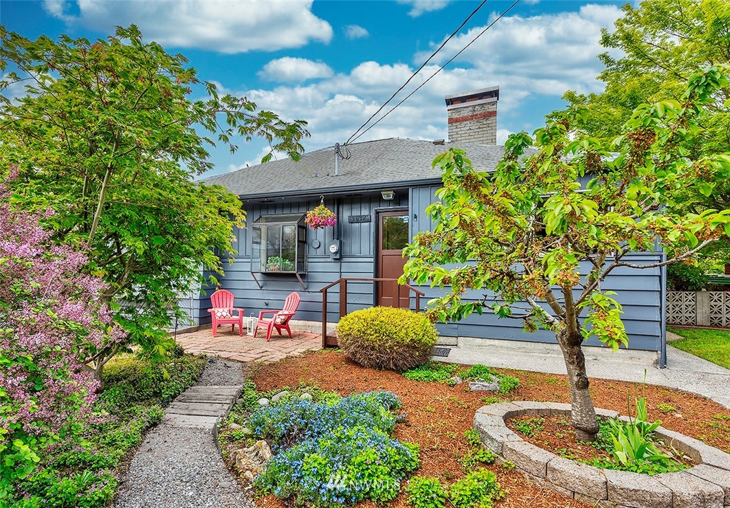 9057 Meridian Place North Seattle, WA 98103 - Photo 1 of 19 Gallery Image 1