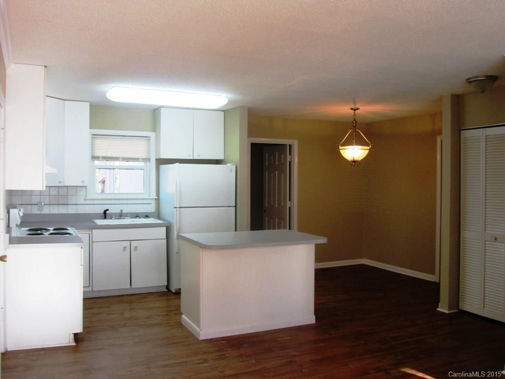 60 Blade Road, Unit 8 Hendersonville, NC 28791 - Photo 3 of 14 Gallery Image 3