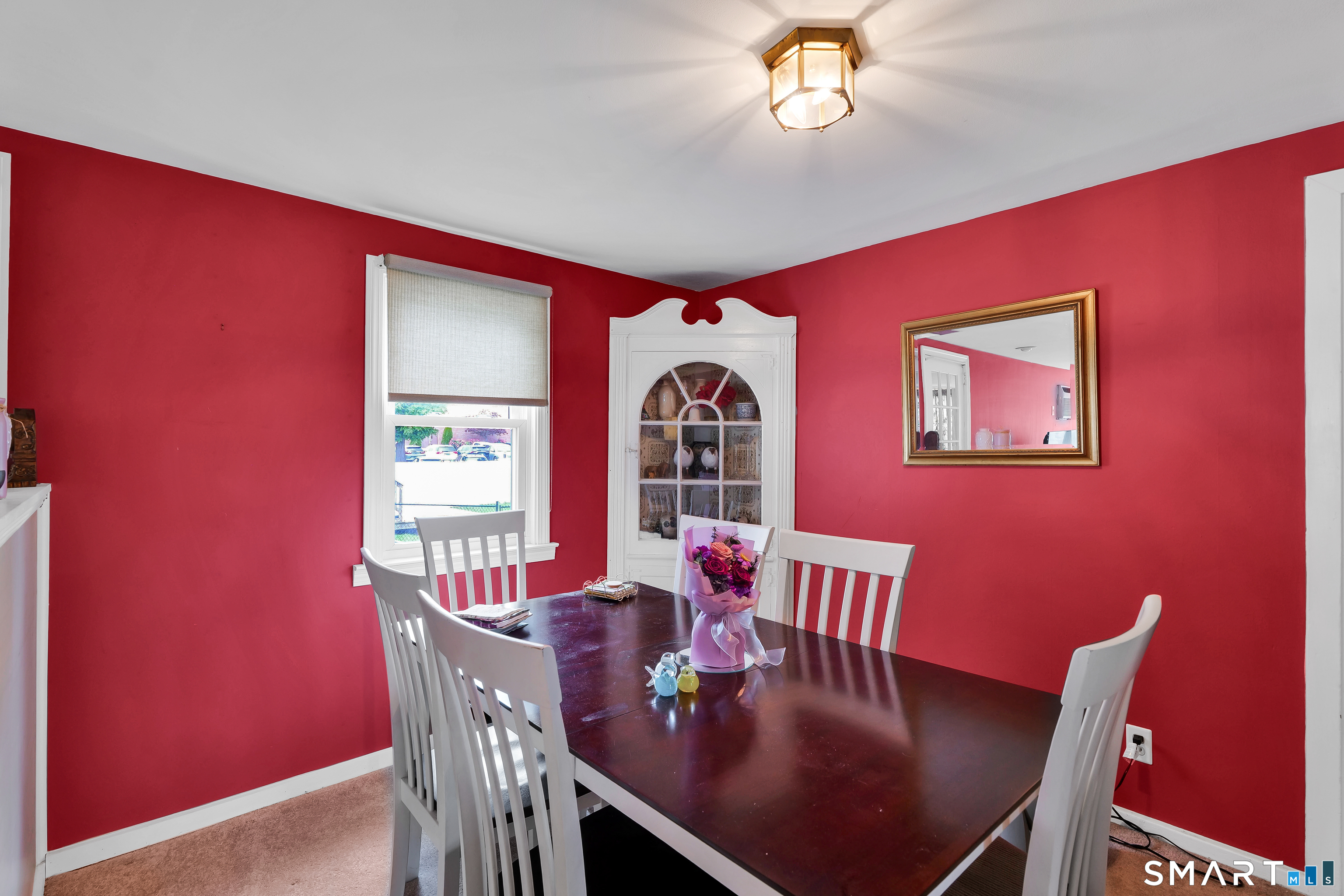 172 Nott Street Wethersfield, CT 06109 - Photo 8 of 35 1st flr dining area showing corner hutch.