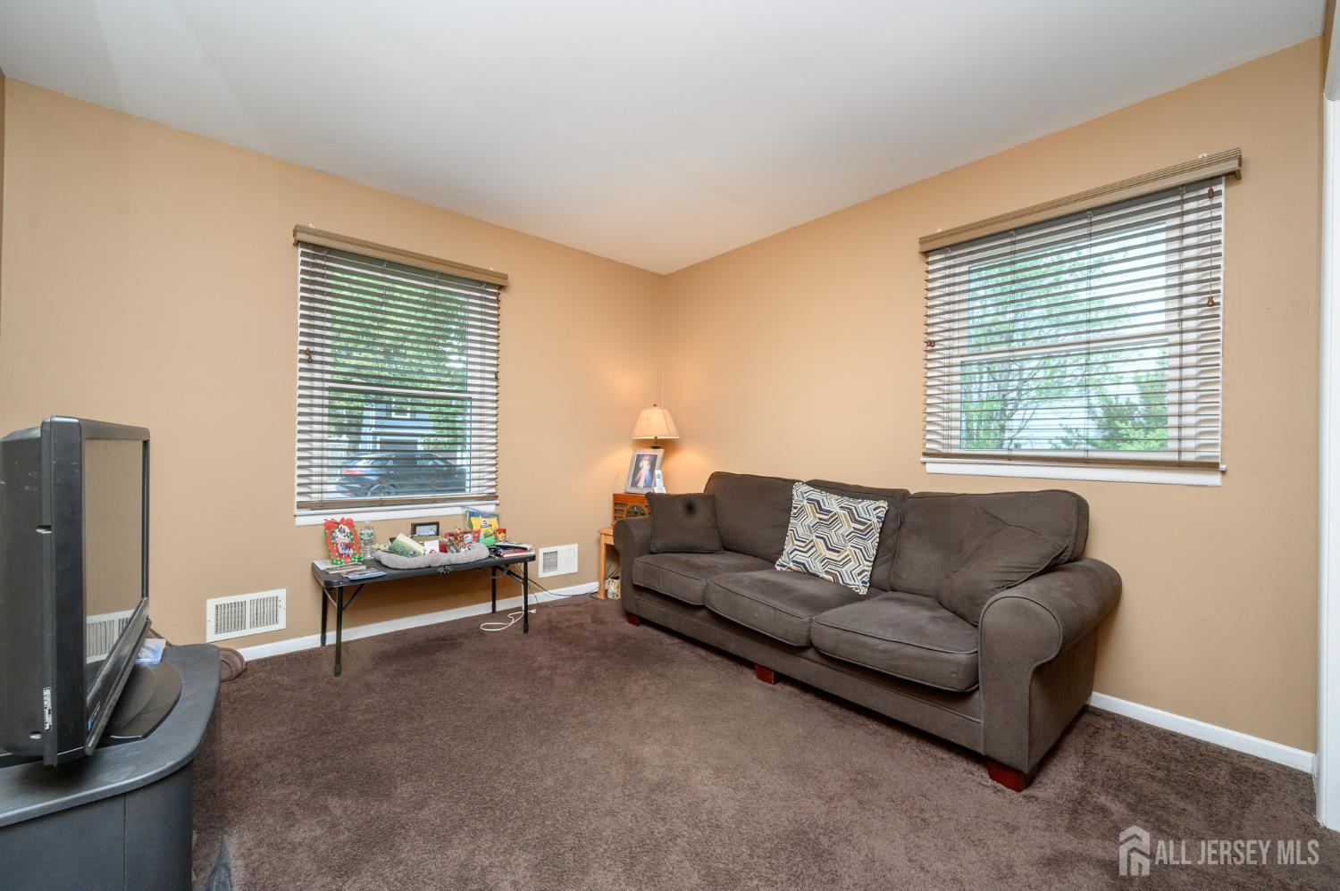 5 Evergreen Place Howell, NJ 07731 - Photo 13 of 31