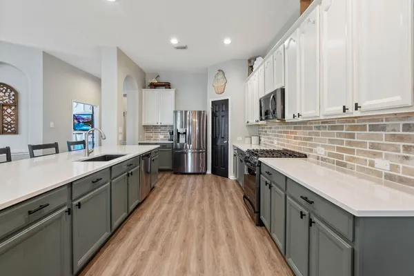 $440,000 | 2504 North Yorkchase Lane, Conroe, TX 77304