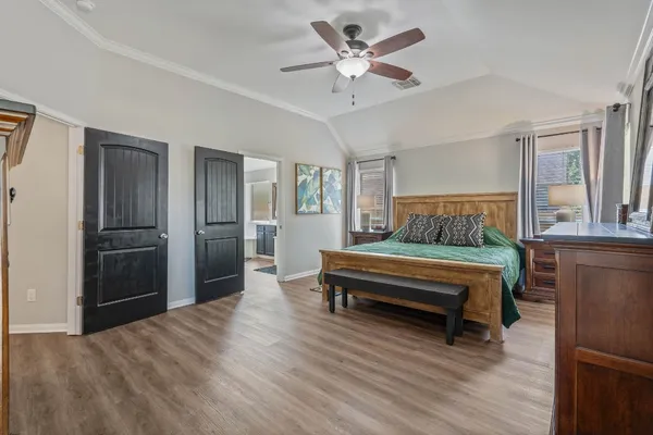 $440,000 | 2504 North Yorkchase Lane, Conroe, TX 77304