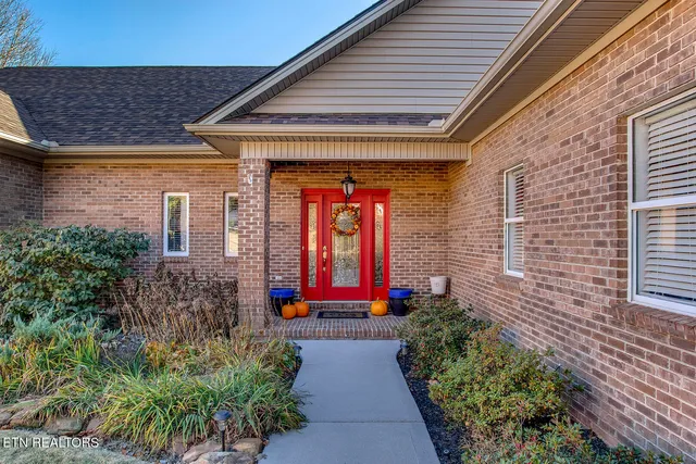 $825,000 | 130 Daleyuhski Way, Loudon, TN 37774