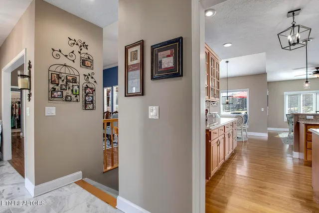 $825,000 | 130 Daleyuhski Way, Loudon, TN 37774