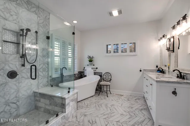 $825,000 | 130 Daleyuhski Way, Loudon, TN 37774