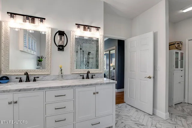 $825,000 | 130 Daleyuhski Way, Loudon, TN 37774