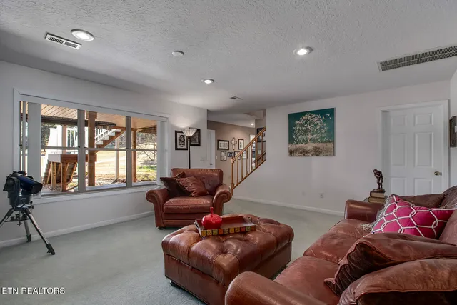 $825,000 | 130 Daleyuhski Way, Loudon, TN 37774