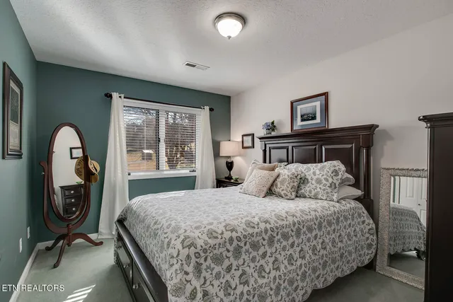 $825,000 | 130 Daleyuhski Way, Loudon, TN 37774