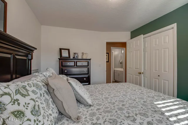 $825,000 | 130 Daleyuhski Way, Loudon, TN 37774