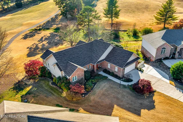 $825,000 | 130 Daleyuhski Way, Loudon, TN 37774