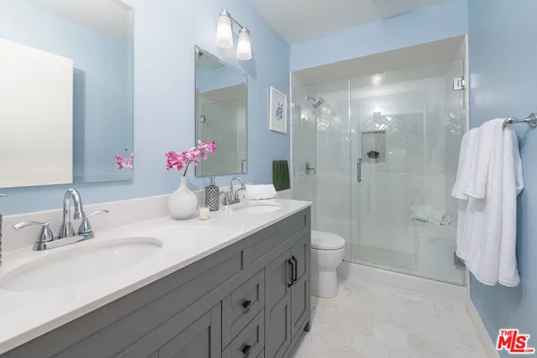 $698,800 | 4260 VÃa Arbolada, Unit 116, Los Angeles, CA 90042