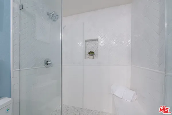 $698,800 | 4260 VÃa Arbolada, Unit 116, Los Angeles, CA 90042