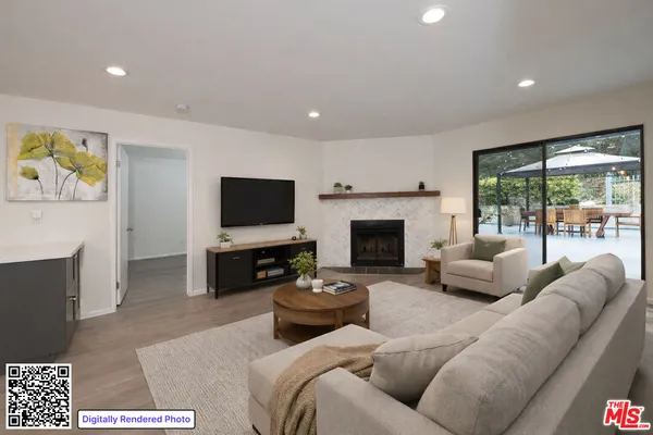 $698,800 | 4260 VÃa Arbolada, Unit 116, Los Angeles, CA 90042
