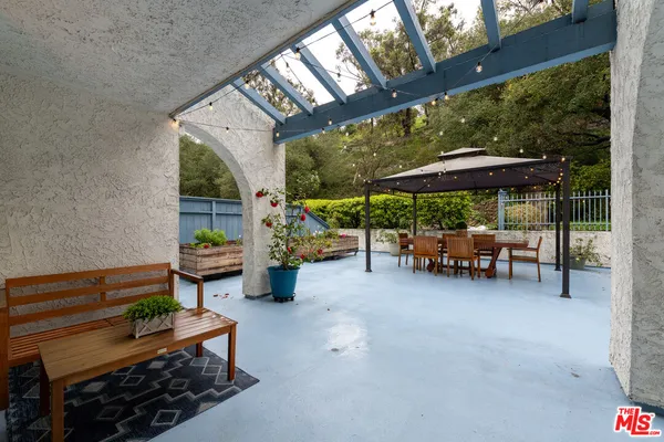 $698,800 | 4260 VÃa Arbolada, Unit 116, Los Angeles, CA 90042
