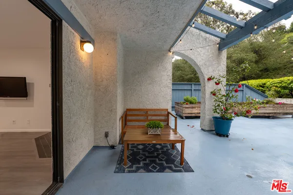$698,800 | 4260 VÃa Arbolada, Unit 116, Los Angeles, CA 90042