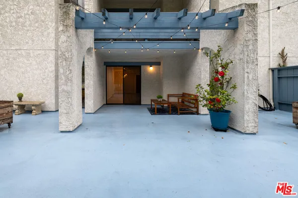 $698,800 | 4260 VÃa Arbolada, Unit 116, Los Angeles, CA 90042