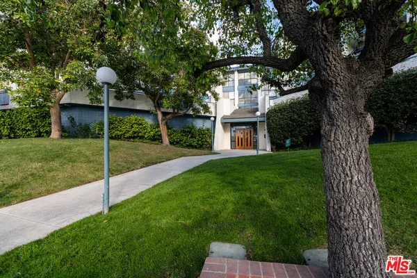 $698,800 | 4260 VÃa Arbolada, Unit 116, Los Angeles, CA 90042