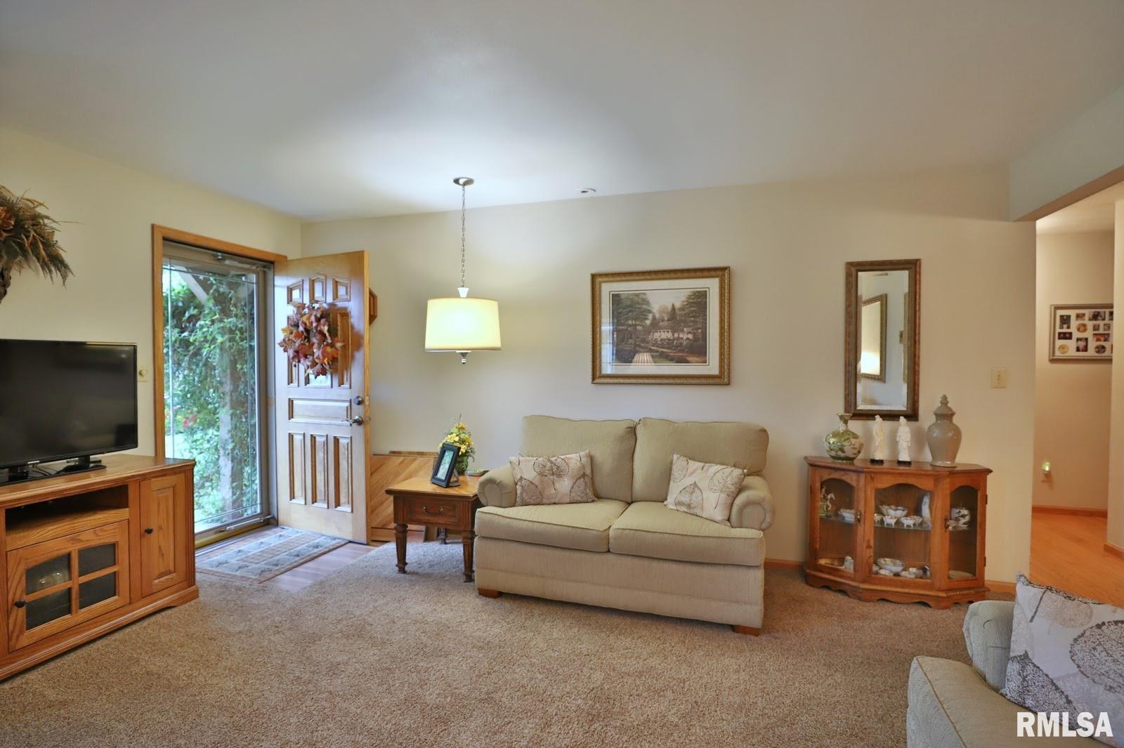 3925 South Paramount Road Bartonville, IL 61607 - Photo 14 of 55 Gallery Image 14