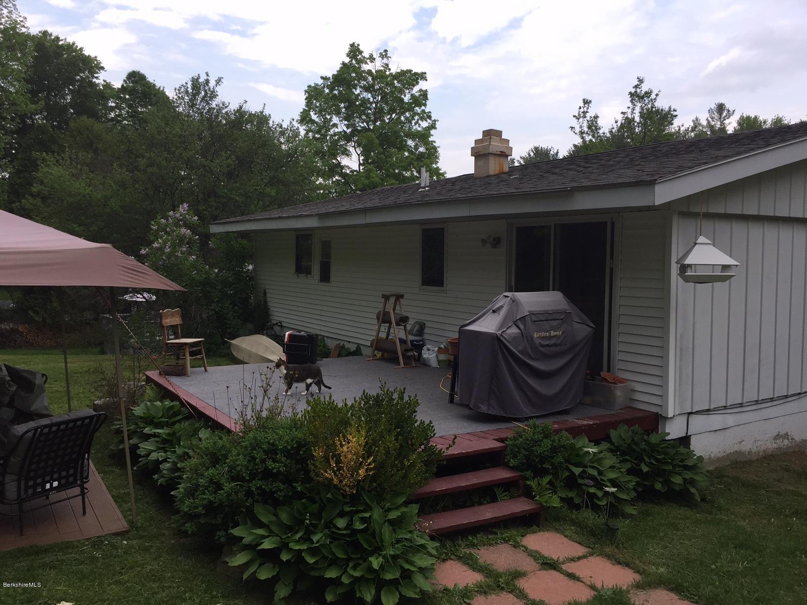 163 Partridge Road Pittsfield, MA 01201 - Photo 3 of 11 IMG_4137