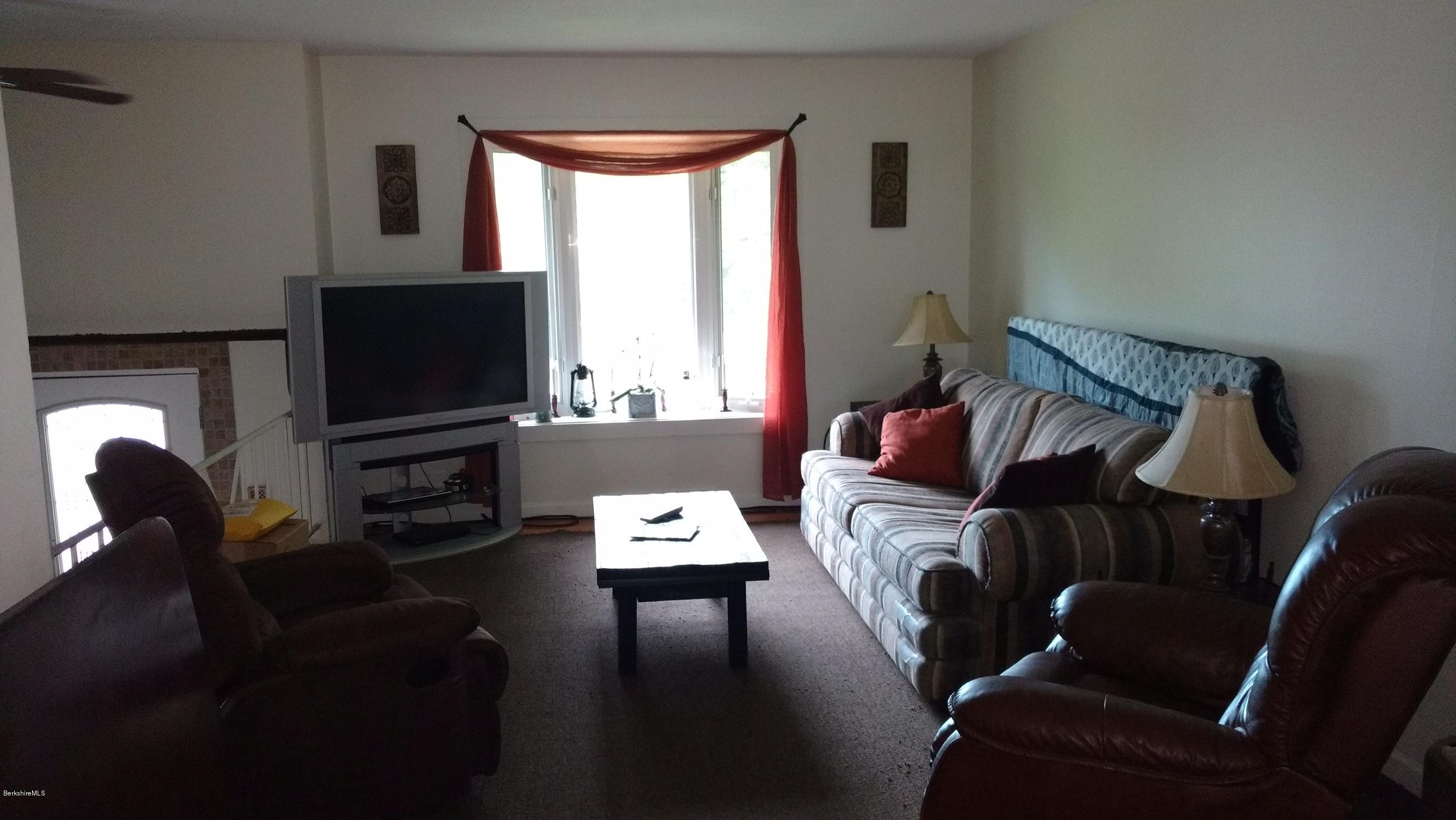 163 Partridge Road Pittsfield, MA 01201 - Photo 8 of 11 163 1