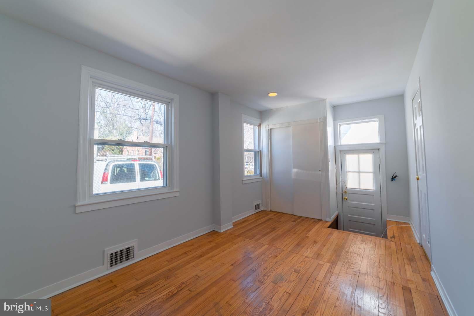 10149 Sutherland Road Silver Spring, MD 20901 - Photo 7 of 22