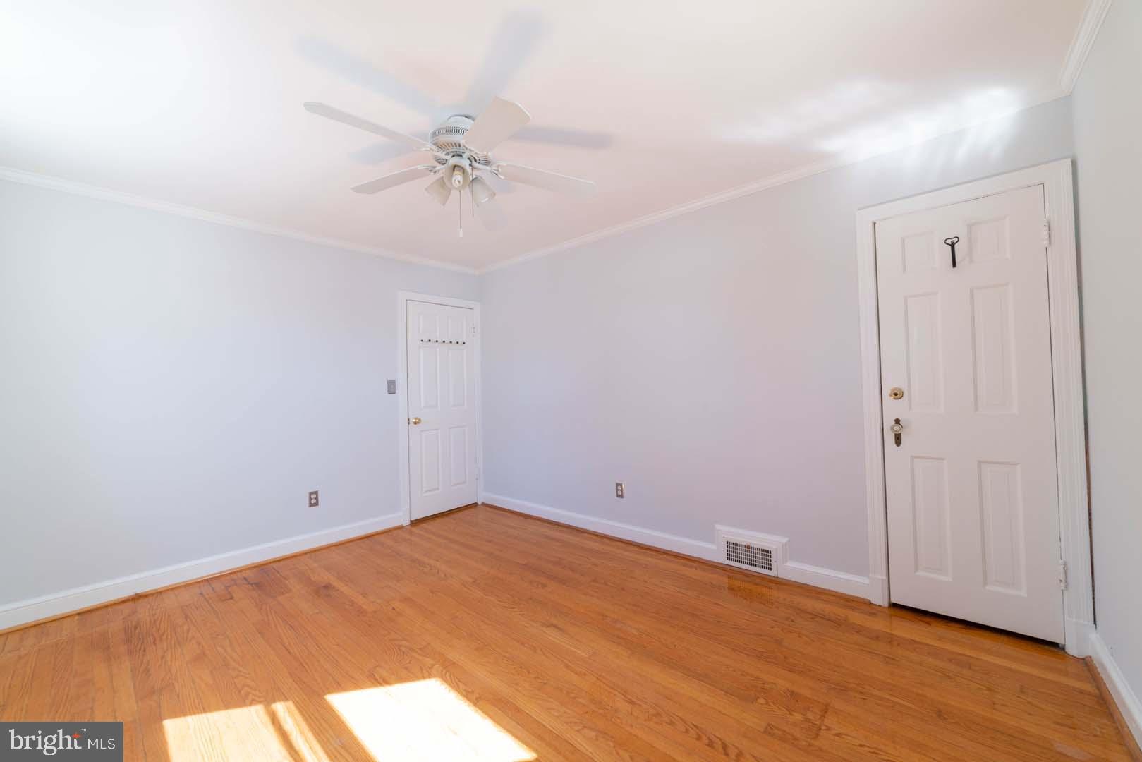 10149 Sutherland Road Silver Spring, MD 20901 - Photo 8 of 22