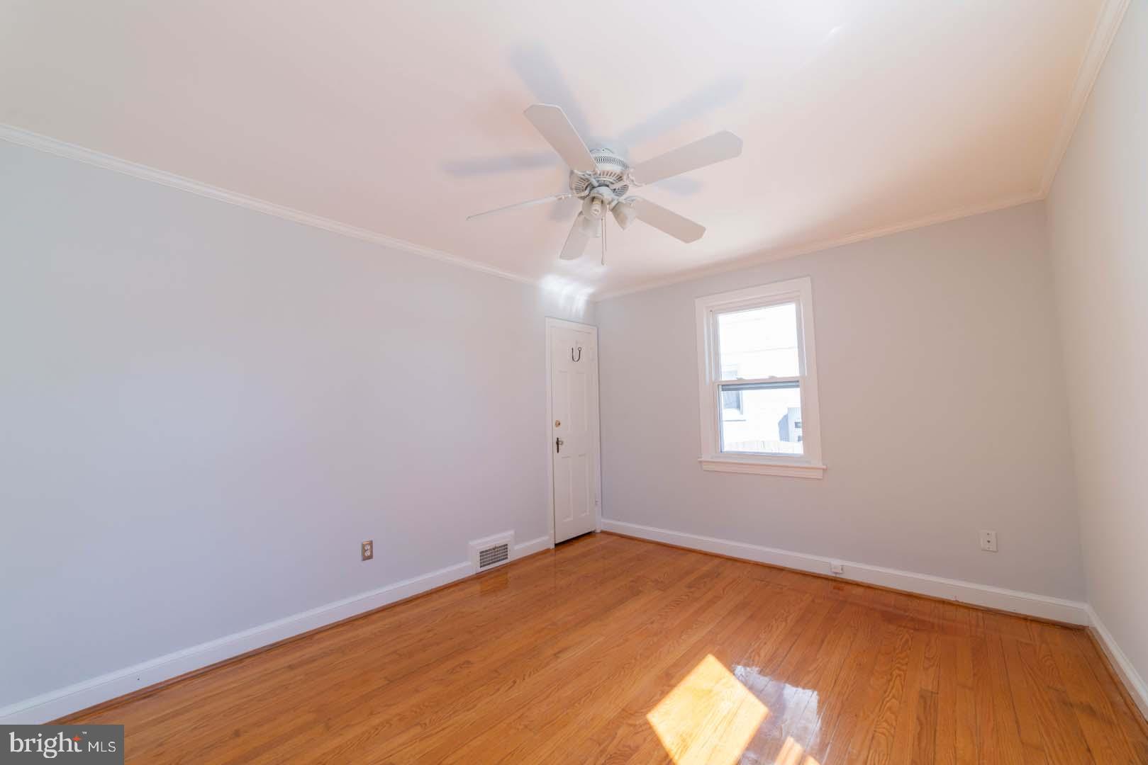 10149 Sutherland Road Silver Spring, MD 20901 - Photo 9 of 22