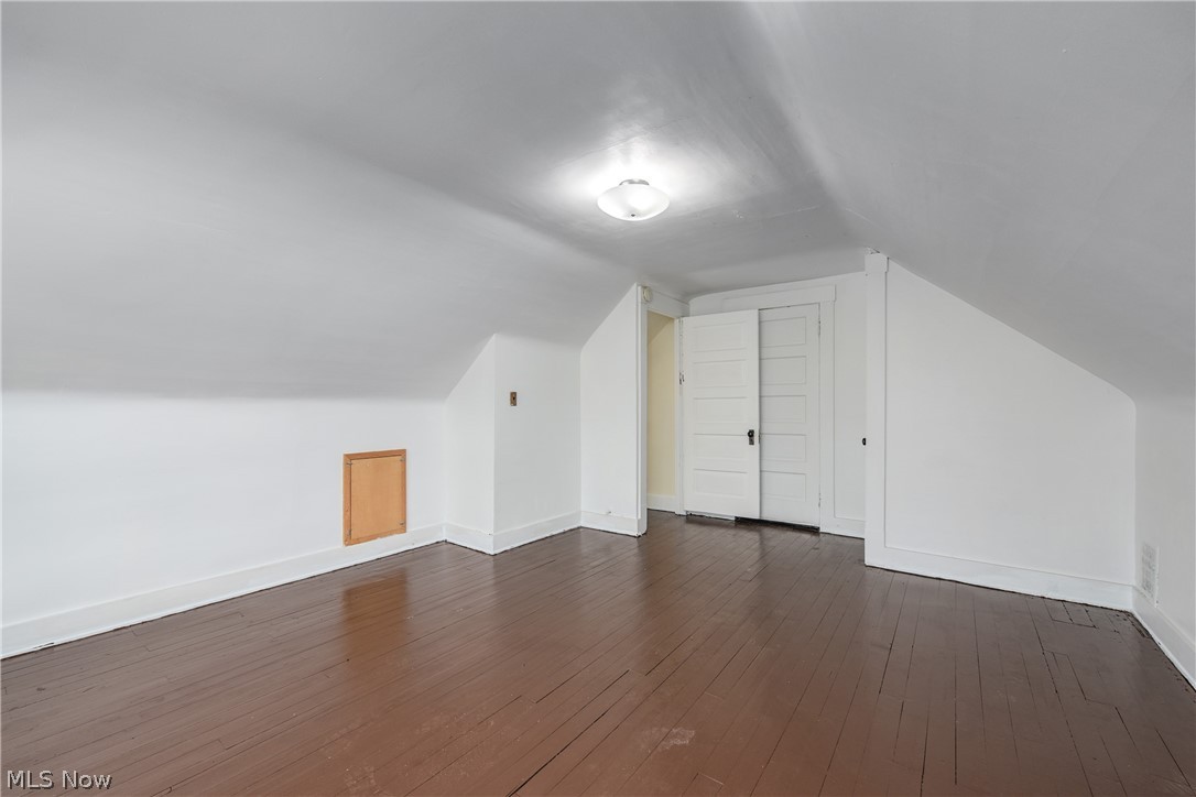 1671 Lee Road Cleveland Heights, OH 44118 - Photo 18 of 49