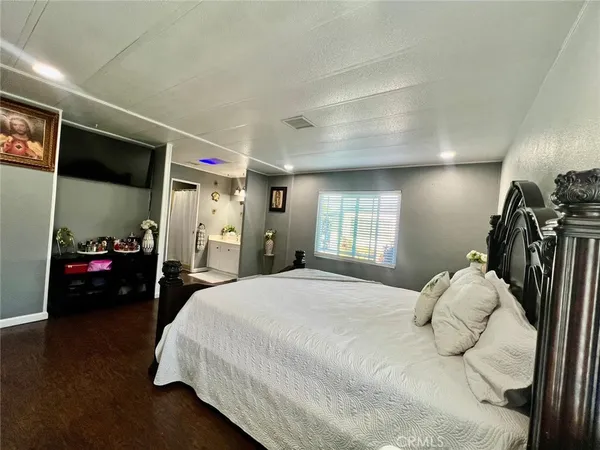 $162,000 | 320 North Park Vista Street, Unit 20, Anaheim, CA 92806