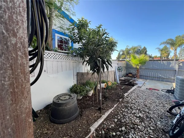 $162,000 | 320 North Park Vista Street, Unit 20, Anaheim, CA 92806