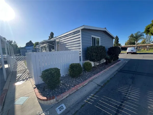 $162,000 | 320 North Park Vista Street, Unit 20, Anaheim, CA 92806