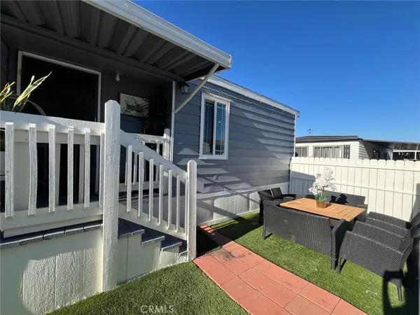 $162,000 | 320 North Park Vista Street, Unit 20, Anaheim, CA 92806