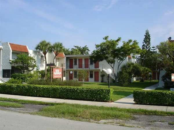 $1,900 | 8701 Southwest 141st Street, Unit L8, Palmetto Bay, FL 33176