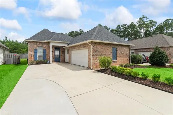 $379,000 | 3025 Lost Lake Lane, Madisonville, LA 70447