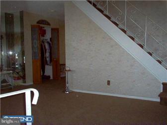 3313 Belgreen Road Philadelphia, PA 19154 - Photo 12 of 12 Living Room