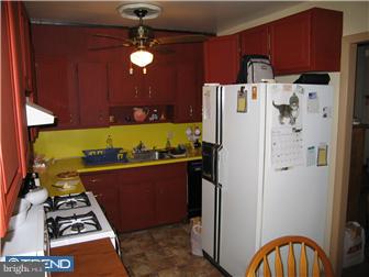 3313 Belgreen Road Philadelphia, PA 19154 - Photo 5 of 12 Kitchen
