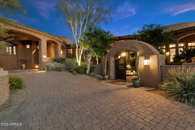 $9,500,000 | 9743 East Madera Drive, Scottsdale, AZ 85262