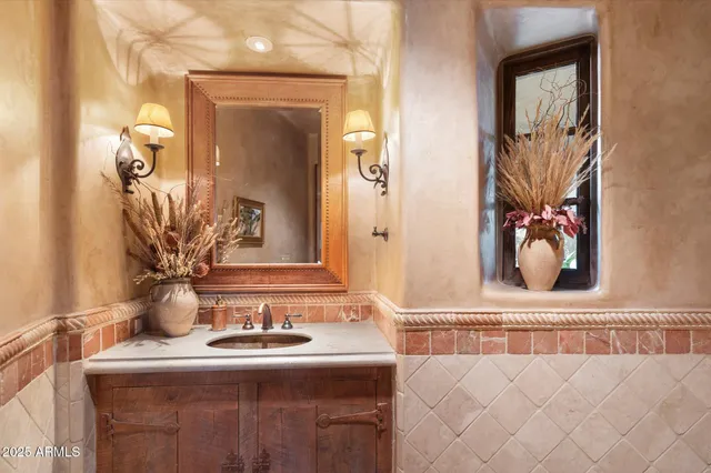 $9,500,000 | 9743 East Madera Drive, Scottsdale, AZ 85262