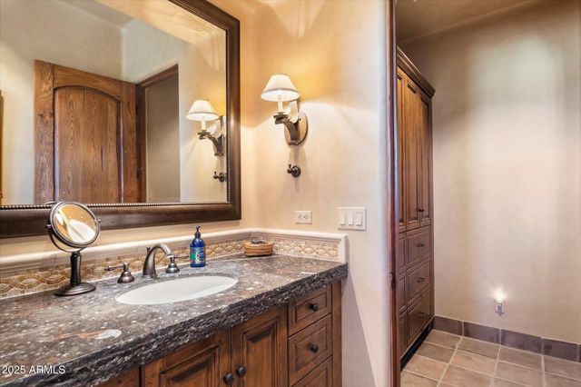 $9,500,000 | 9743 East Madera Drive, Scottsdale, AZ 85262