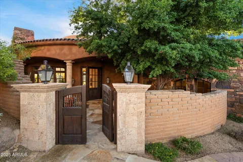 $9,500,000 | 9743 East Madera Drive, Scottsdale, AZ 85262