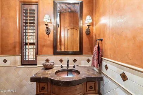 $9,500,000 | 9743 East Madera Drive, Scottsdale, AZ 85262