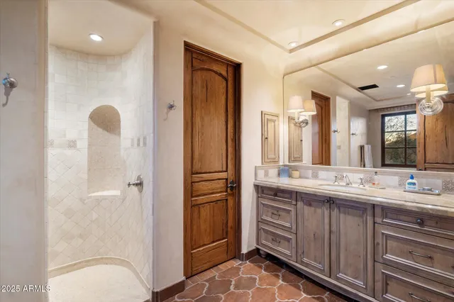 $9,500,000 | 9743 East Madera Drive, Scottsdale, AZ 85262