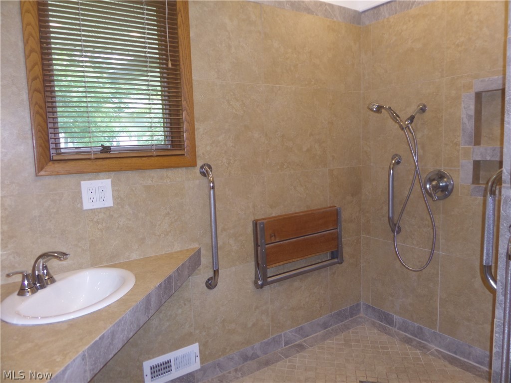 4615 Nettleton Road Medina, OH 44256 - Photo 10 of 17 Gallery Image 10