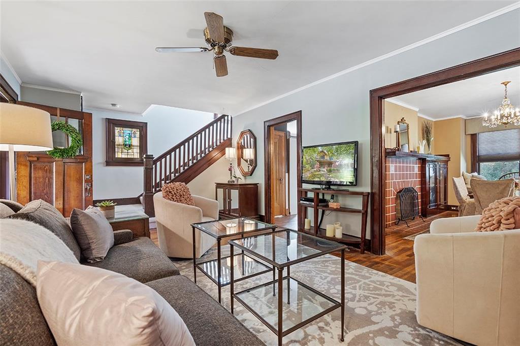 3939 Evergreen Road Pittsburgh, PA 15214 - Photo 6 of 23 Stunning living space