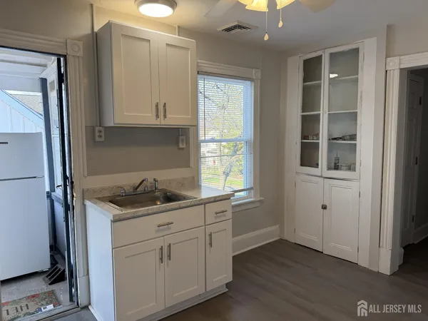 $2,700 | 332 North 4th Avenue, Unit 2, Highland Park, NJ 08904