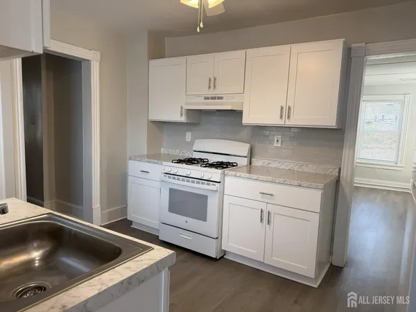 $2,700 | 332 North 4th Avenue, Unit 2, Highland Park, NJ 08904