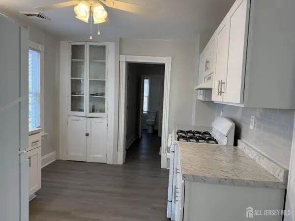 $2,700 | 332 North 4th Avenue, Unit 2, Highland Park, NJ 08904