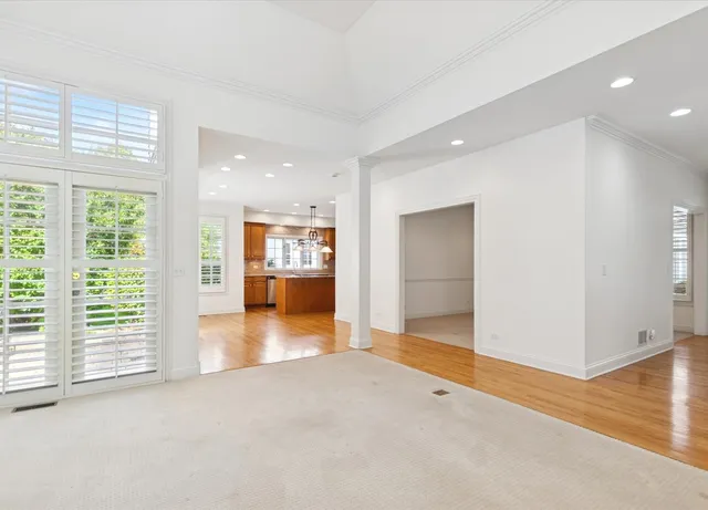 $899,000 | 660 Buckingham Court, Lake Forest, IL 60045